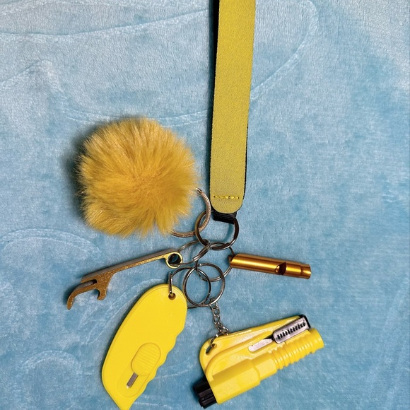 Keychain!!! Emergency basic self defense kit!!! - Picture 3 of 9